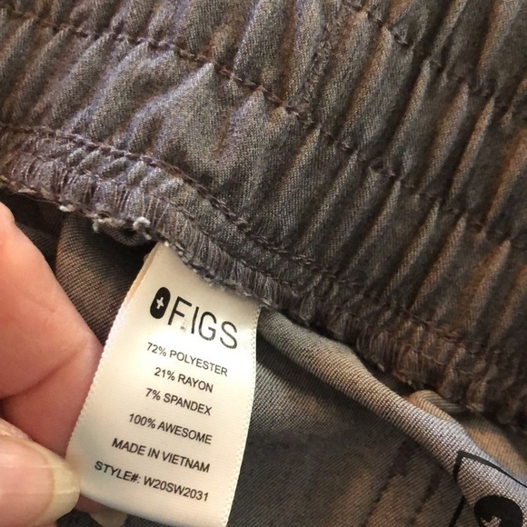 FIGS Technical Collection Graphite Gray Cargo Scrub Medical Pants Size Medium - Picture 10 of 12